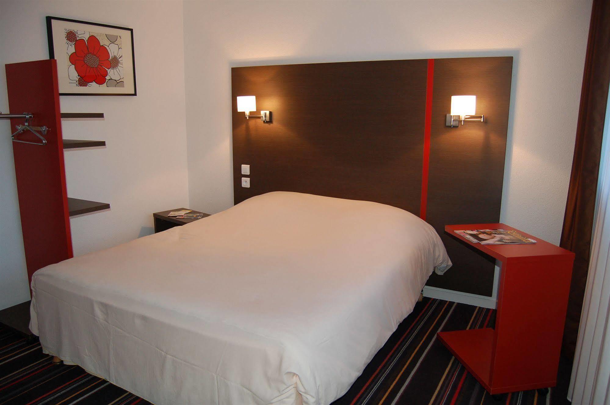 Ibis Styles Segre Hotel Room photo